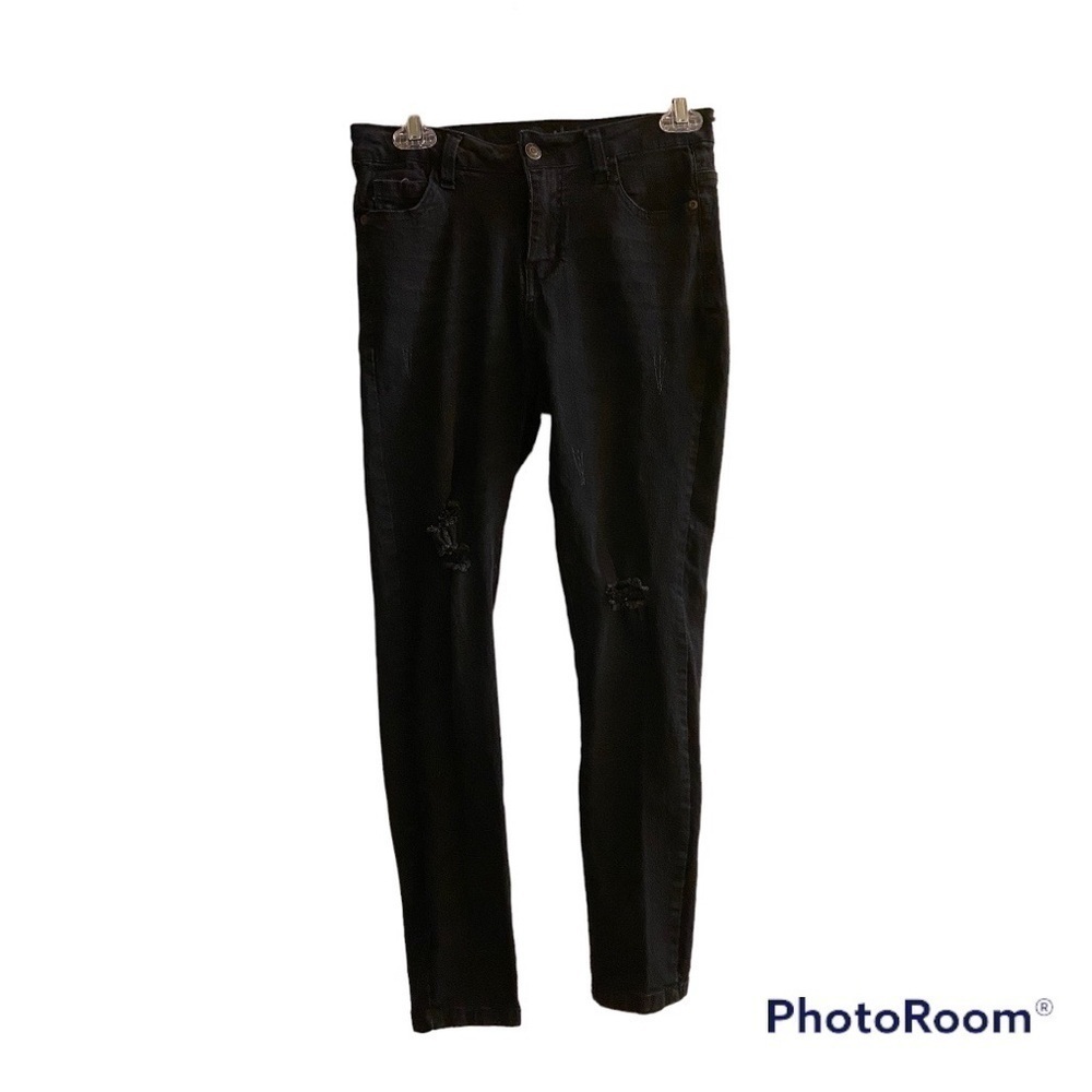 𝅺JVINI Women's Jr. Size 7 Black Skinny Jeans w/ Distressed Holes